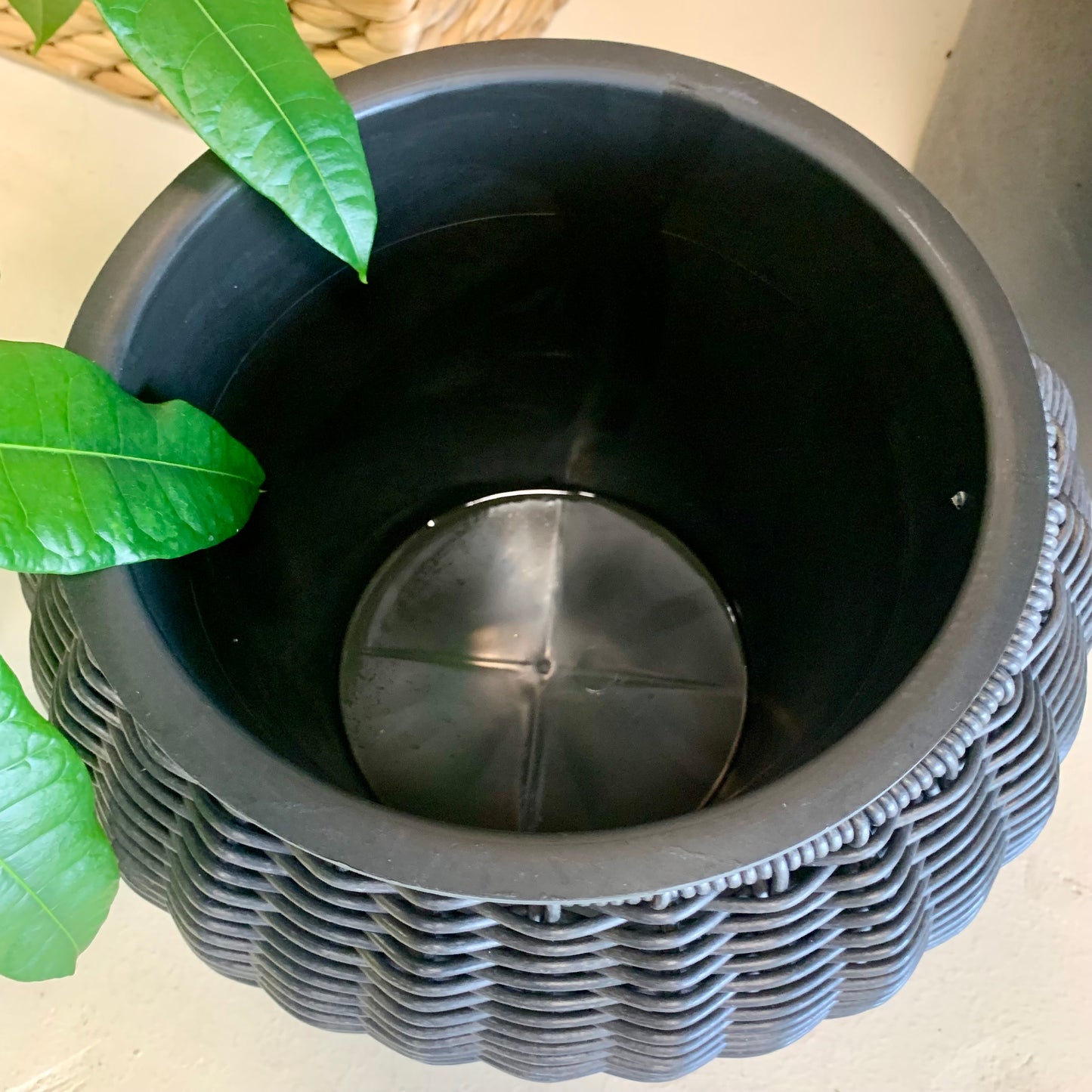 Resin Wicker Indoor/Outdoor Planter