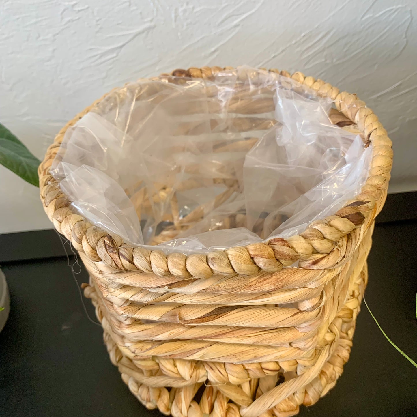 Lined Natural Seagrass Planter