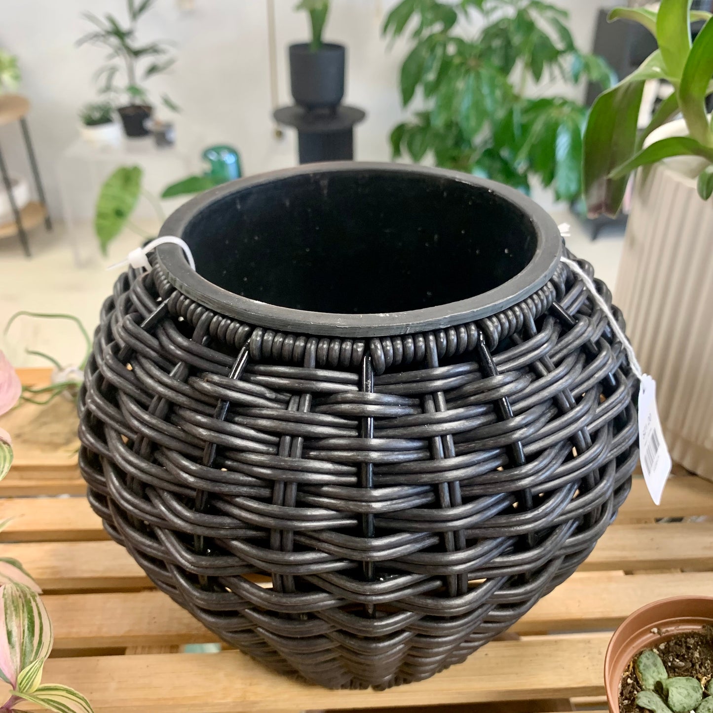 Resin Wicker Indoor/Outdoor Planter