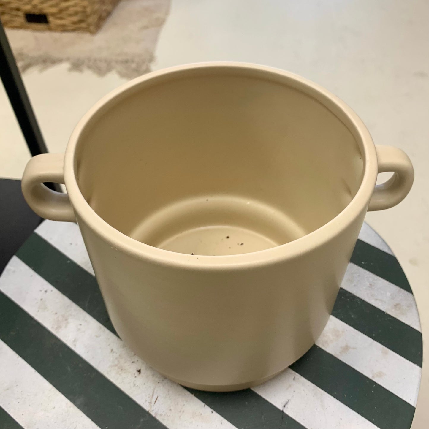 Simple Cream Colored Planter