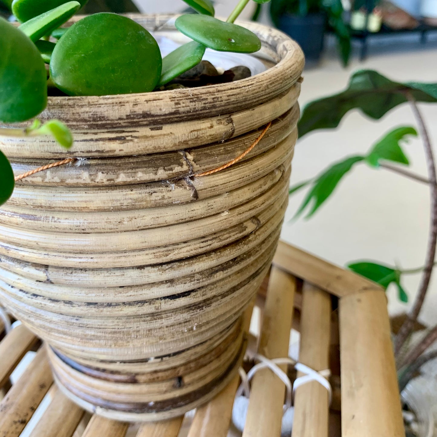 Footed Aroon Pot