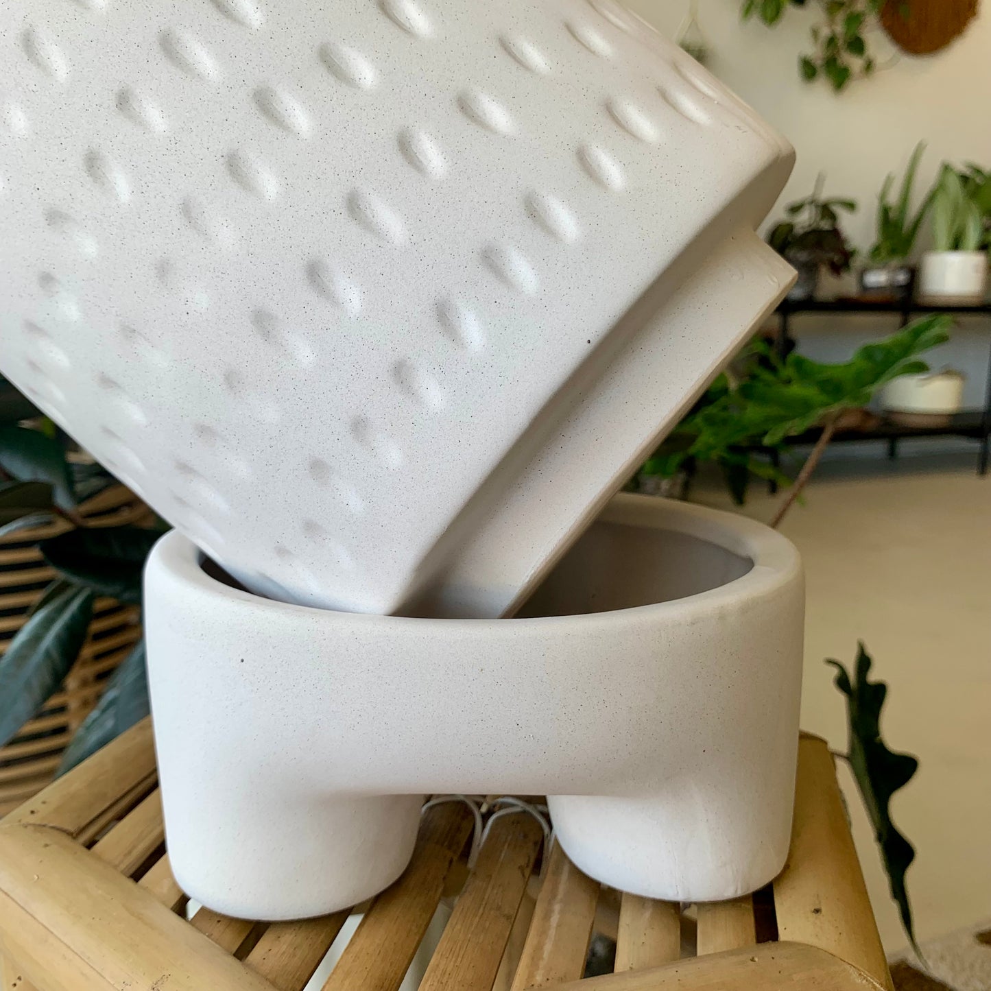 Dache Pot with Saucer